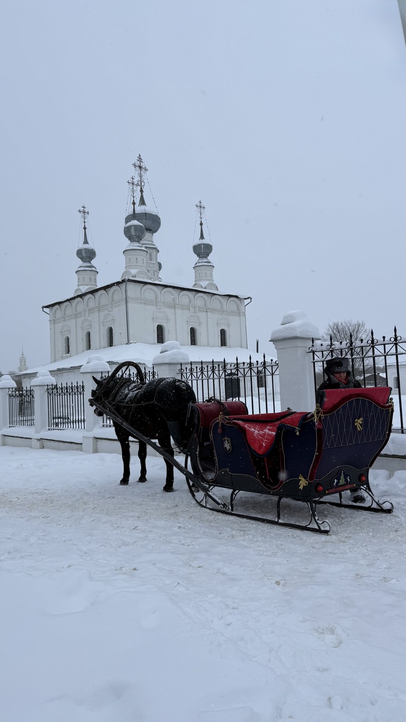 Огромное спасибо Александру за экскурсию по Суздалю. Мы прошли по по интересному маршруту, узнали много истории