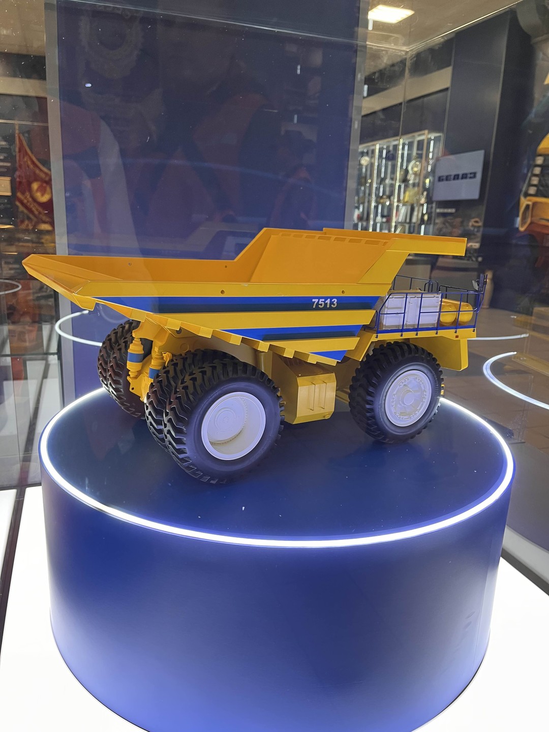 Групповой тур на легендарный завод БелАЗ из Минска (Нина)