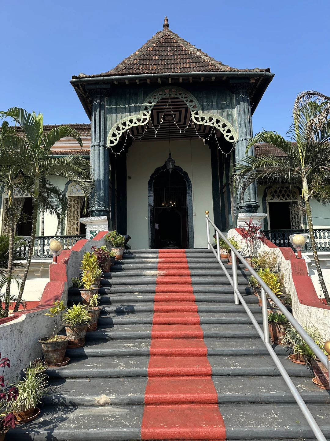 Очень советую экскурсию, брали индивидуальную, гид Наталия. Мы в восторге, прекрасная подача материала, интересно, по времени