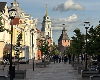 Экскурсия в кремль, прогулка по старинной Туле, гастрономические открытия, мастер-класс по прянику и современное искусство