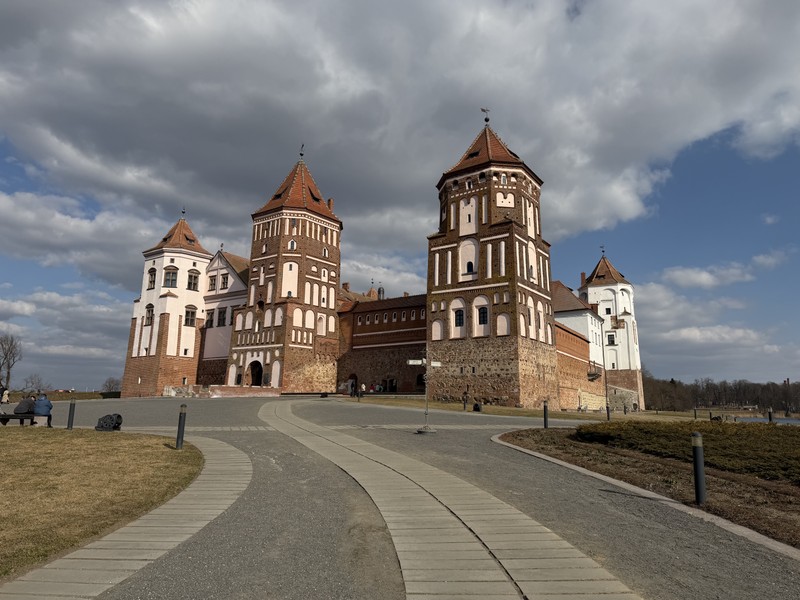 Групповая экскурсия в замки Мир и Несвиж (обед включен) (Салахова)