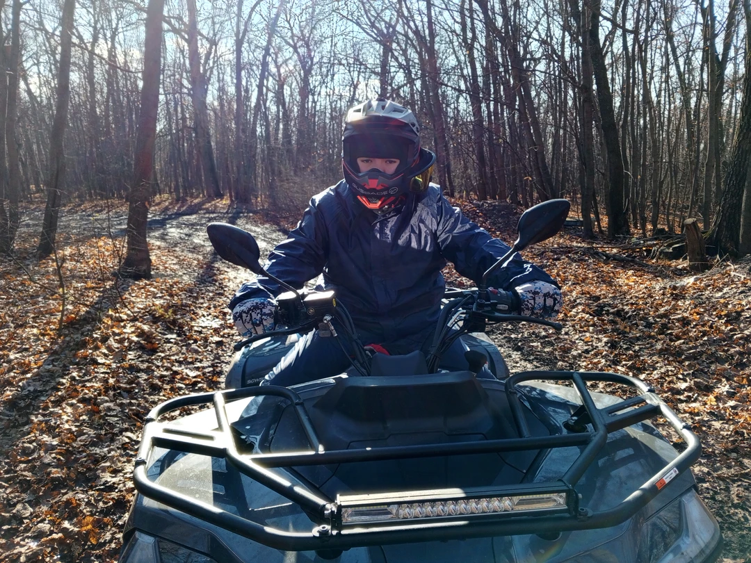 Сегодня катались на квадроциклах. Нас было четверо: мы с мужем, дочь 19 лет и сын 13