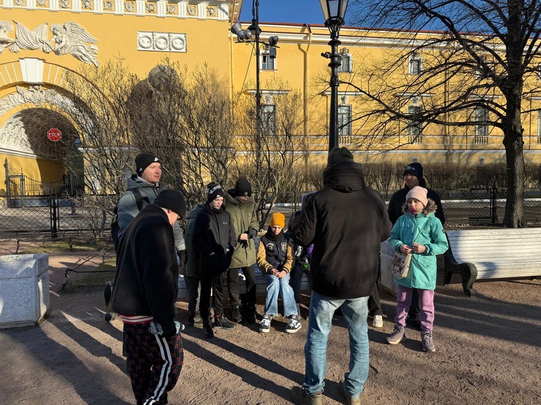 Очень понравилось, дети 12-13 лет были в восторге! Алексей - настоящий профессионал своего дела, рекомендую))