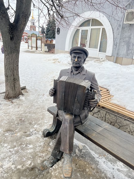 Мы очарованы Ельцом, очарованы Жанной, очарованы многогранной историей этого небольшого городка! Несмотря на морозец, погуляли больше