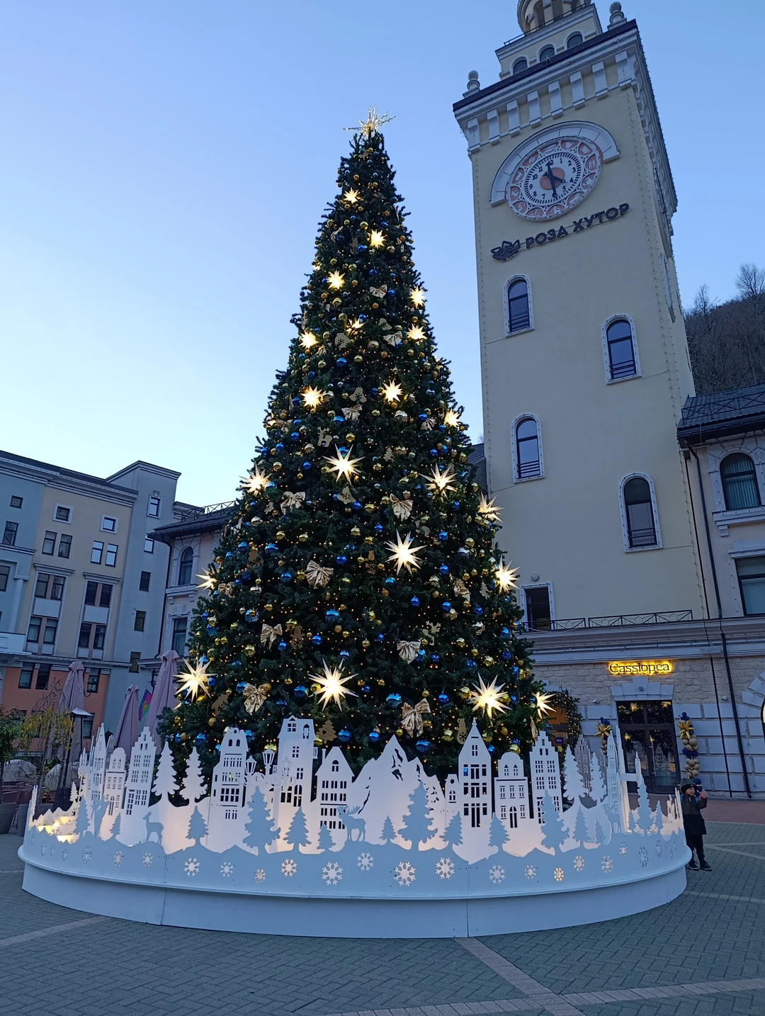 Сегодня были на экскурсии, все было супер, наполненная, продуманная до мелочей программа, входит много мест для