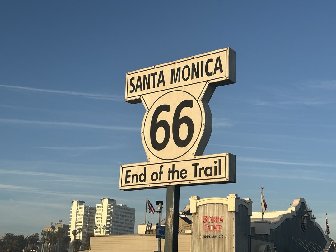 Прекрасная насыщенная и наполненная экскурсия с Дмитрием. Дмитрий очень образованный и интеллигентный человек, ненавязчивый рассказчик. С