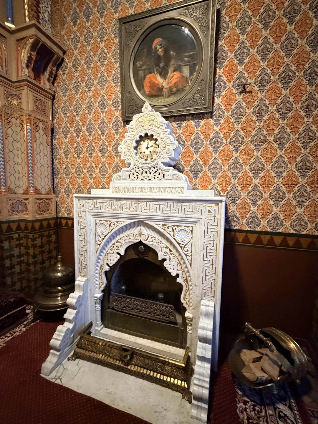 Очень красивый дворец!!!интересная экскурсия и факты