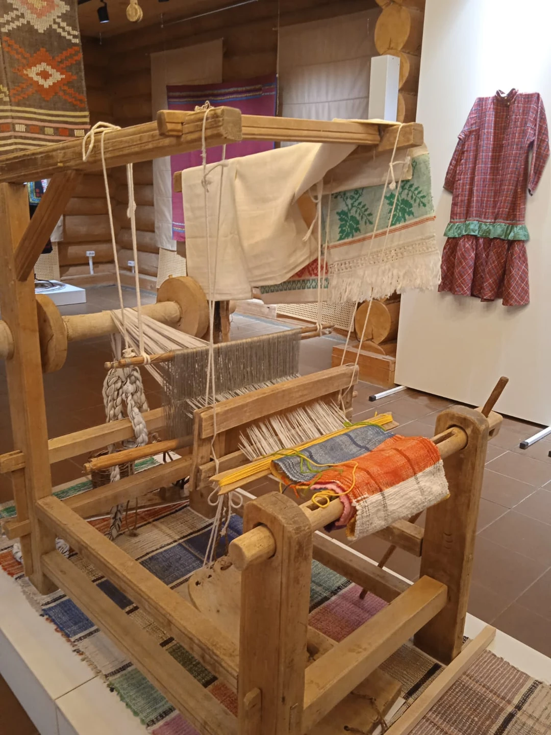 Экскурсия просто покорила! Сергей прекрасный рассказчик, начал свое повествование еще в Ижевске в пути с истории