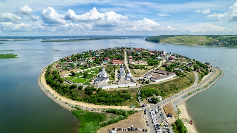 Свияжск, Раифский монастырь и Храм всех религий