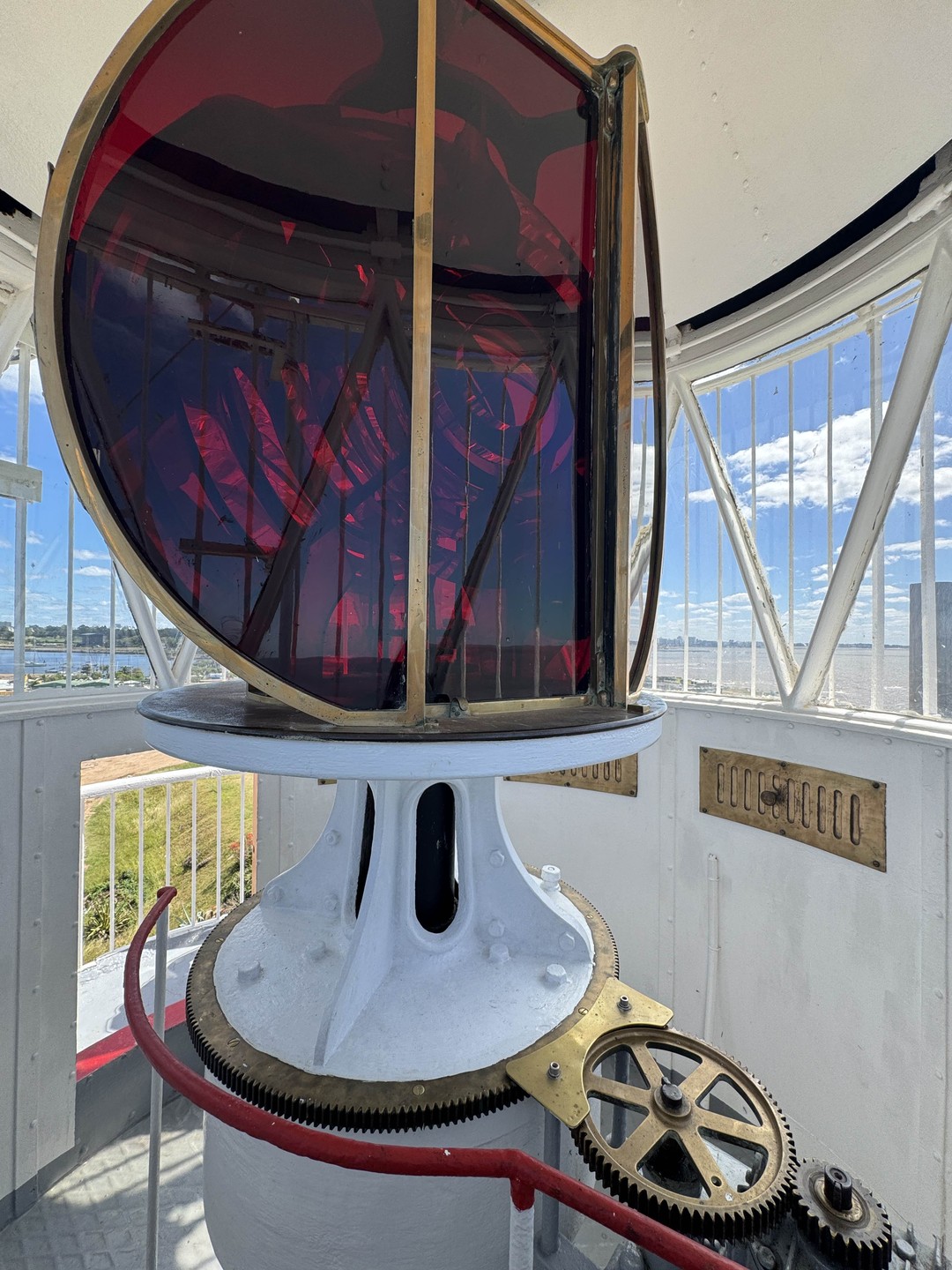 Картинка полностью сложилась о стране, огромные пляжи, местный колорит и вкусная кухня. Уругвай стоит посетить даже одним днем.