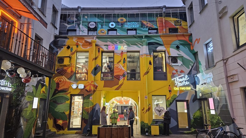 Прогулка вдоль канала Грибоедова и увлекательный рассказ Ирины о зданиях и их известных жителях