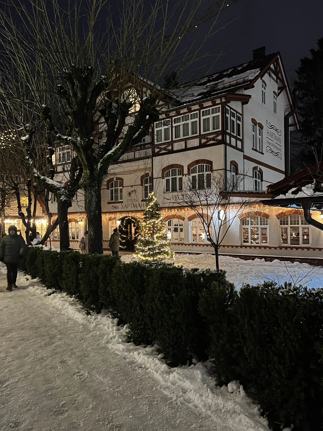 Отлично продуман маршрут, 8 часов пролетели незаметно. Алексей рассказывал очень увлекательно, показал красивые виды, живописные пейзажи