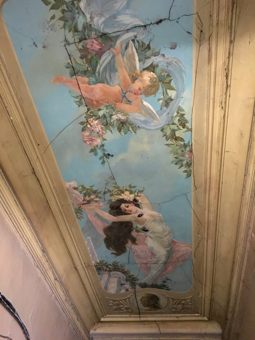 «Мне Тифлис горбатый снится...» — по следам поэтов и аристократов в Тбилиси (9/16)