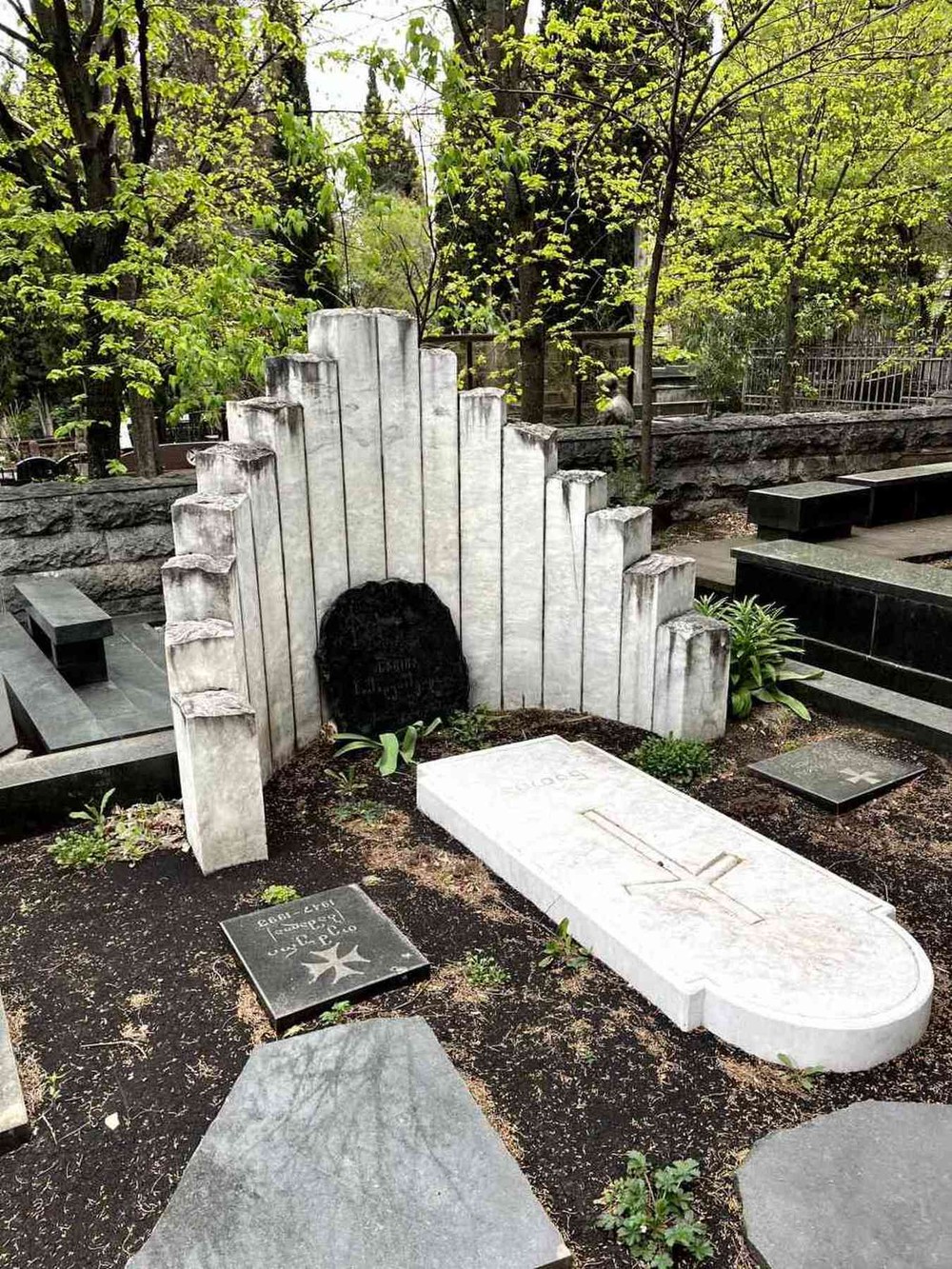 По Верийскому мемориалу в Тбилиси — с историком (10/22)