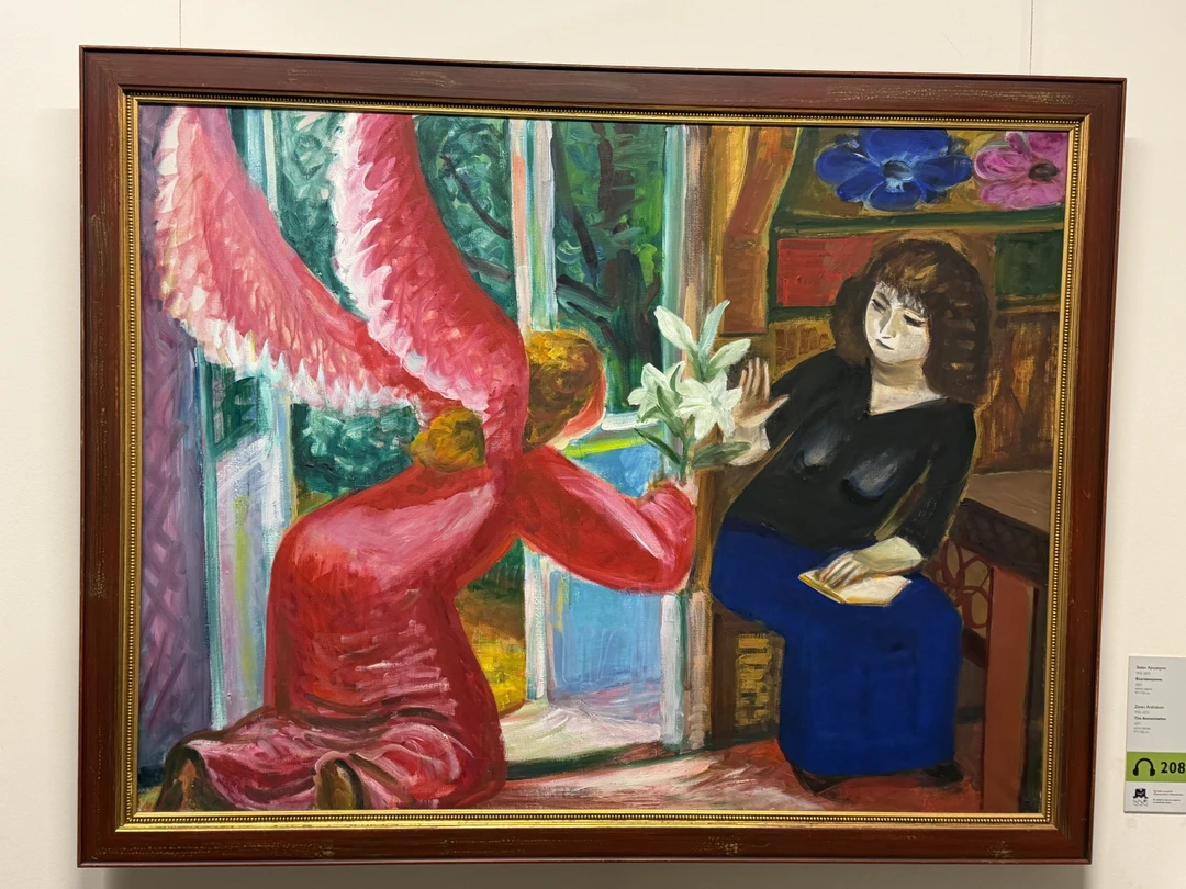 У нас была экскурсовод Яна, мы чудесно провели 2 часа, даже не заметили как пролетели. Яна