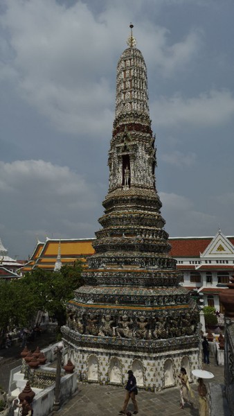 Хочу выразить огромную благодарность за потрясающую прогулку! Это был тот случай, когда гид и профессионал своего