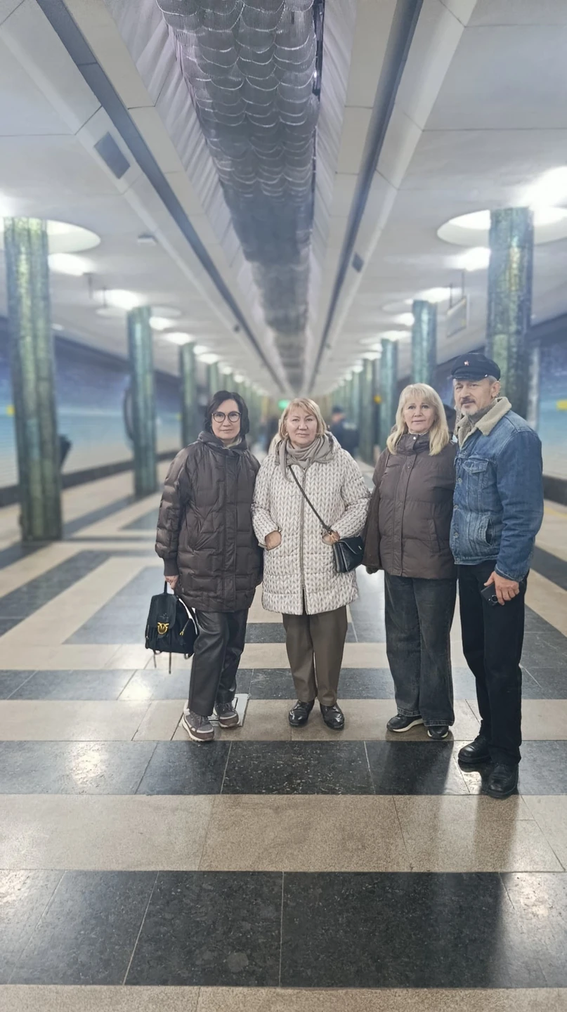 По отзывам нашла гида Эльдора в Ташкенте. Замечательный, внимательный, отзывчивый молодой человек. Еще до поездки списывалась