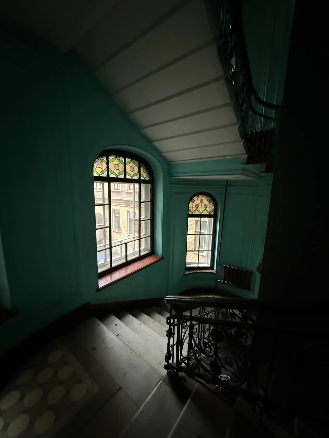 Доходные дома, дворы-колодцы и парадные лестницы (Алеся)