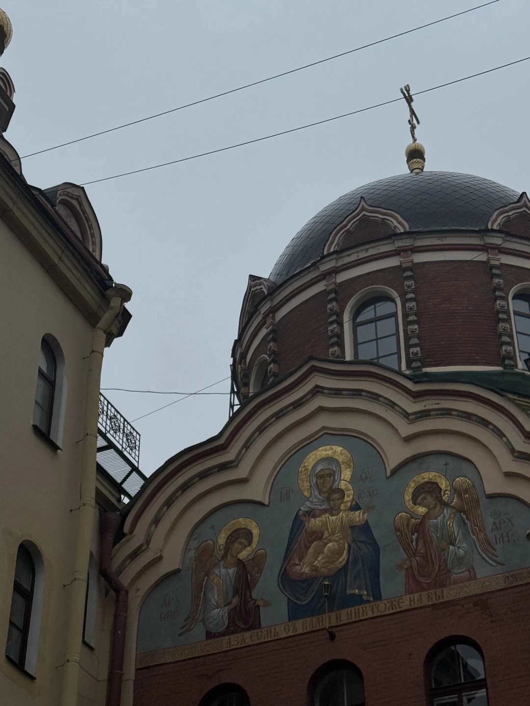 Впервые за много лет решила взглянуть на Питер другими глазами и долго выбирала экскурсию. Мой выбор