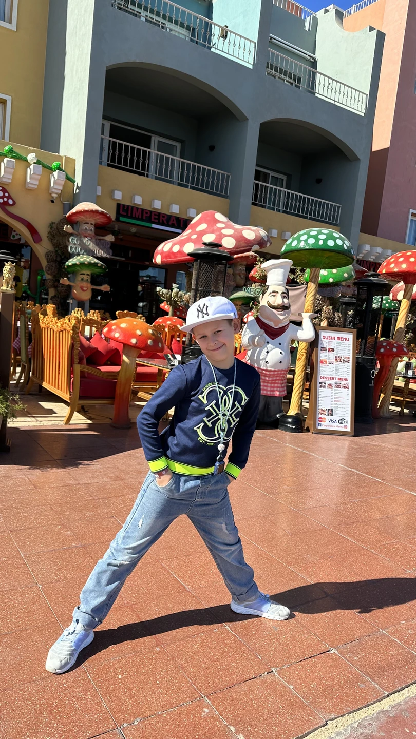 Хорошая экскурсия, очень комфортная, без напряга, что я люблю) Посмотрели фигуры из песка очень красиво, прогулялись