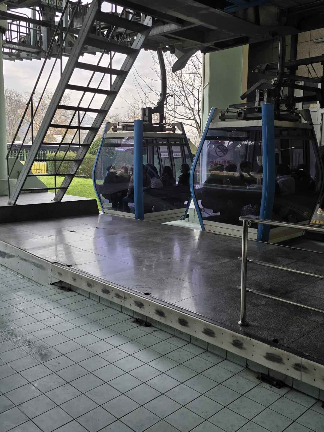 Мы увидели Истамбул с воды и с высоты, и город масштабно, красиво и неожиданно открылся. Маршрут