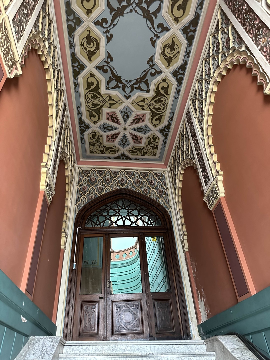 Старый Тифлисъ в домах и судьбах (Ольга)