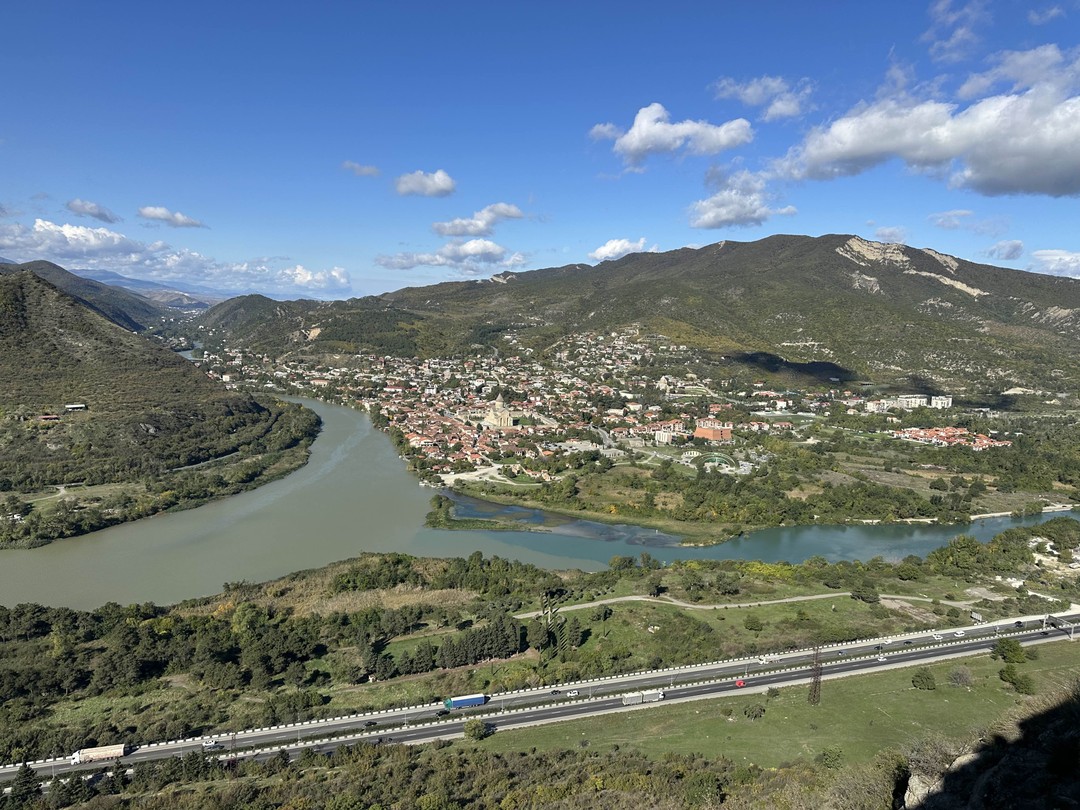 Заказали индивидуальную экскурсию на Tripster из Тбилиси по Мцхете и окрестностям. Экскурсовод Любовь. Маршрут очень понравился