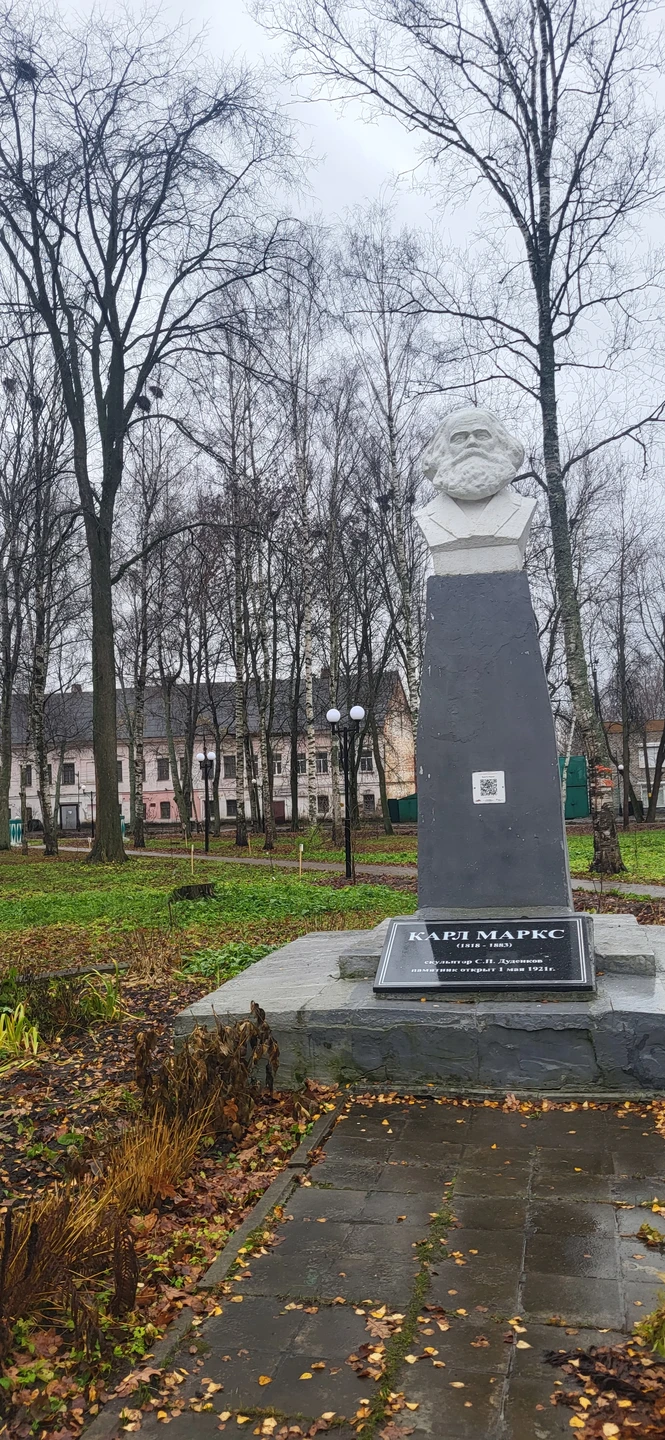 Огромное спасибо экскурсоводу Юлии за замечательно проведенную экскурсию. Хорошо продуманный маршрут, правильно выбранные обьекты для осмотра