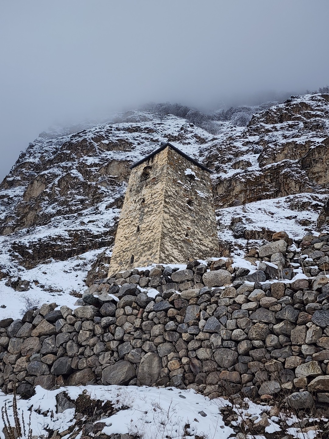 Большое спасибо Руслану за поездку. Очень интересно, информация по ходу поездки, все сразу визуально смотришь. Где