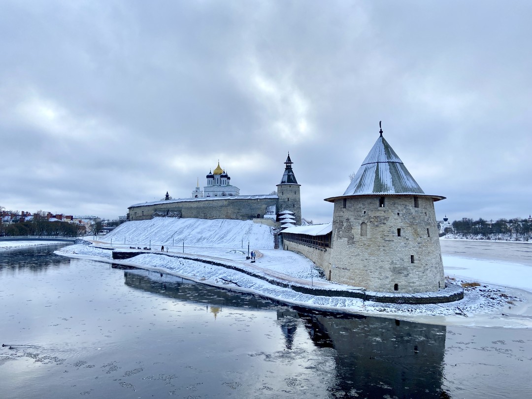 Псков в лицах, сюжетах и легендах (на вашем авто) (Максим)