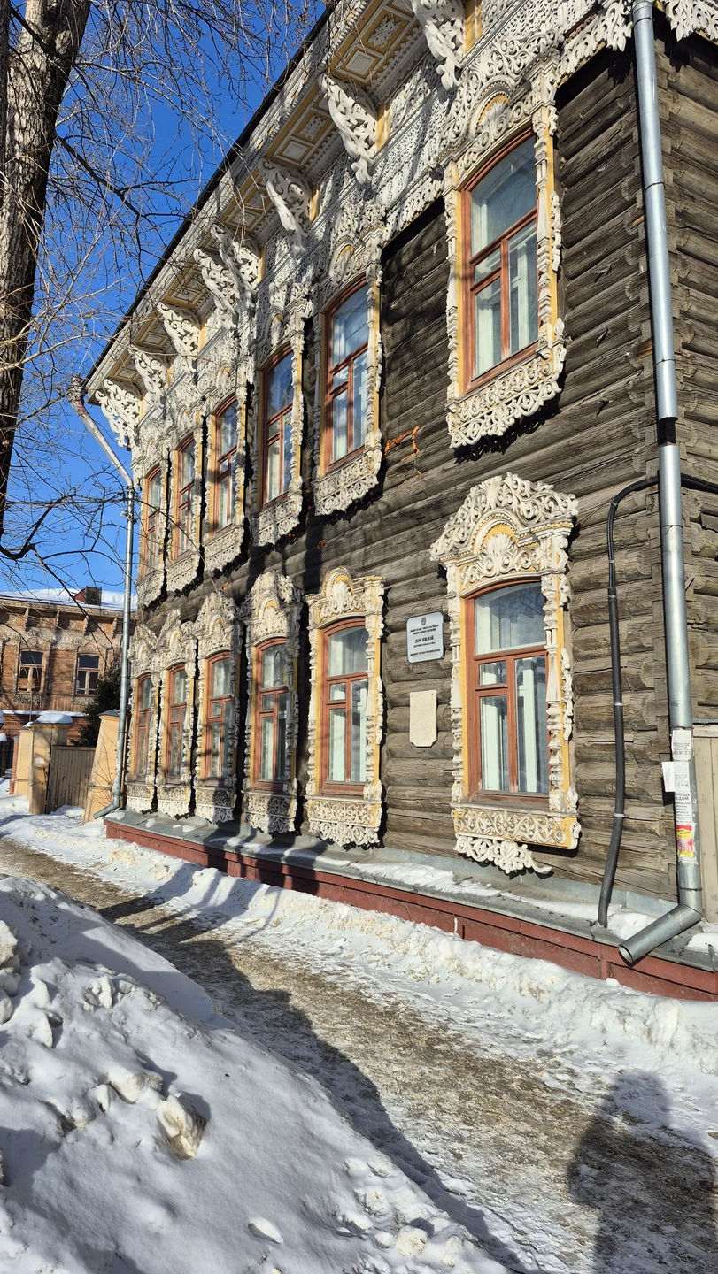 Наша компания осталась просто в восторге от экскурсии "Зимний и праздничный Томск". Елена просто умничка. Спокойная