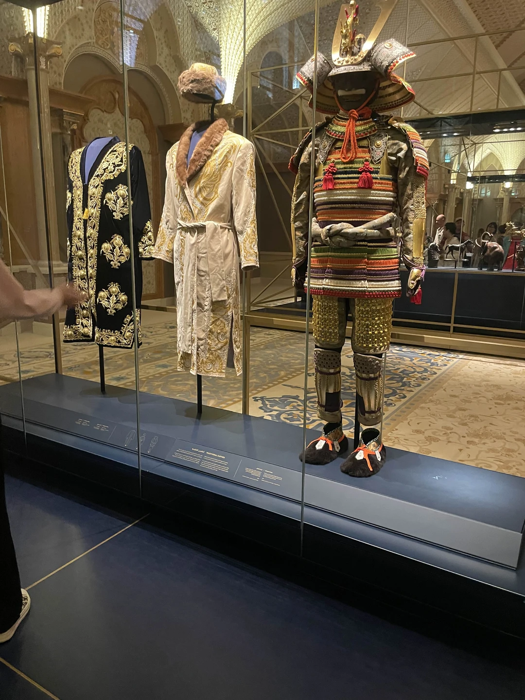 Отвезли во все указанные локации, помогли сделать шикарные фото, подойдет всем желающим ознакомится со столицей ОАЭ 🇦🇪