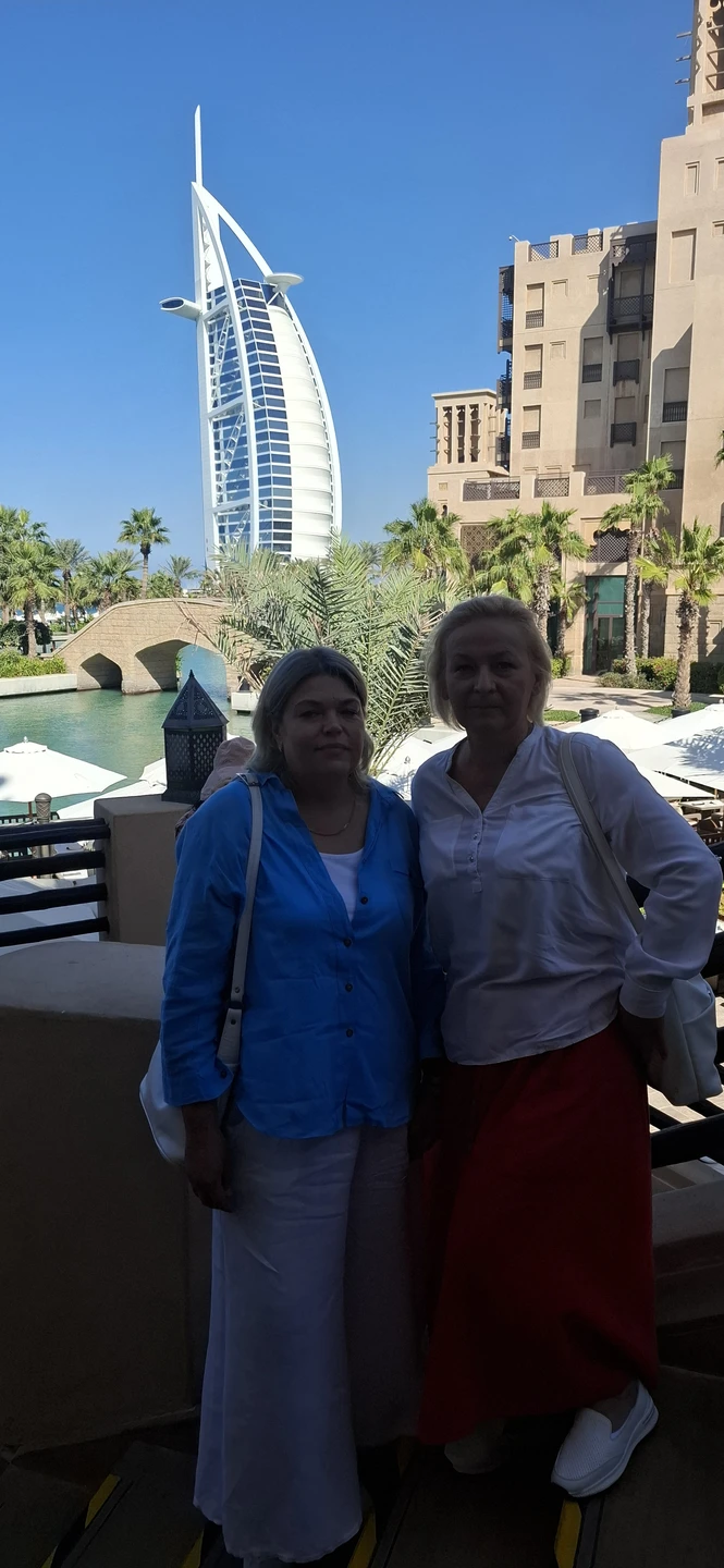 Сегодня 22.12. ездили с Шахзодом из Рас-эль-хаймы в Дубай. Очень боялись,т. к первый раз брали экскурсию не у отельных гидов,а через сайт