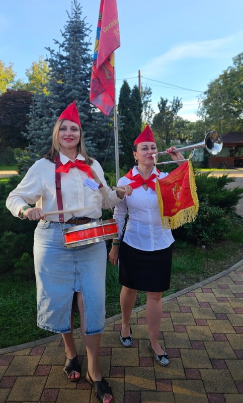 Назад в СССР: пионерский лагерь для взрослых (всё включено)