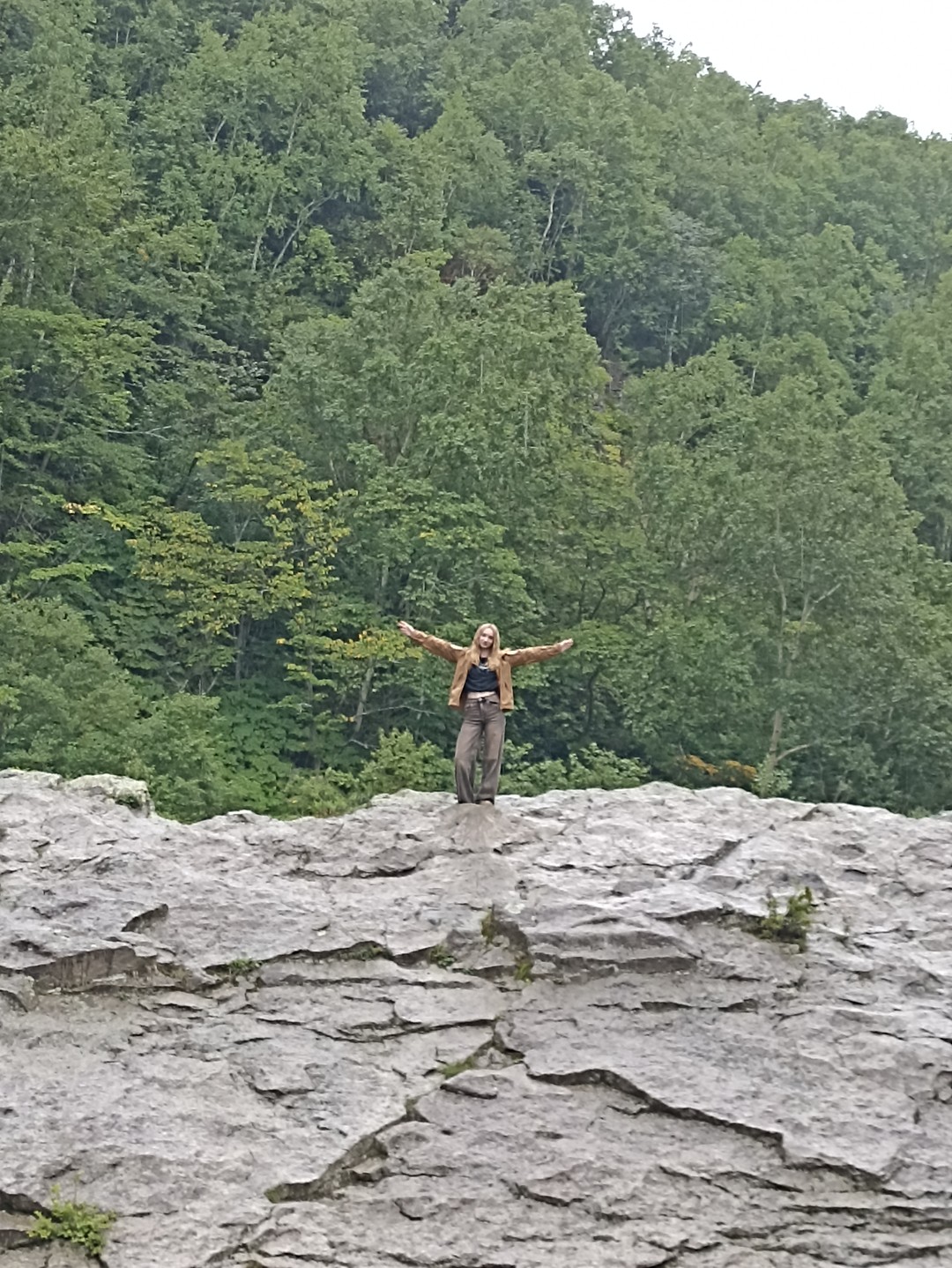 Ездили на Быковские пороги и мыс Острый с Михаилом. Все очень понравилось от начала до конца.