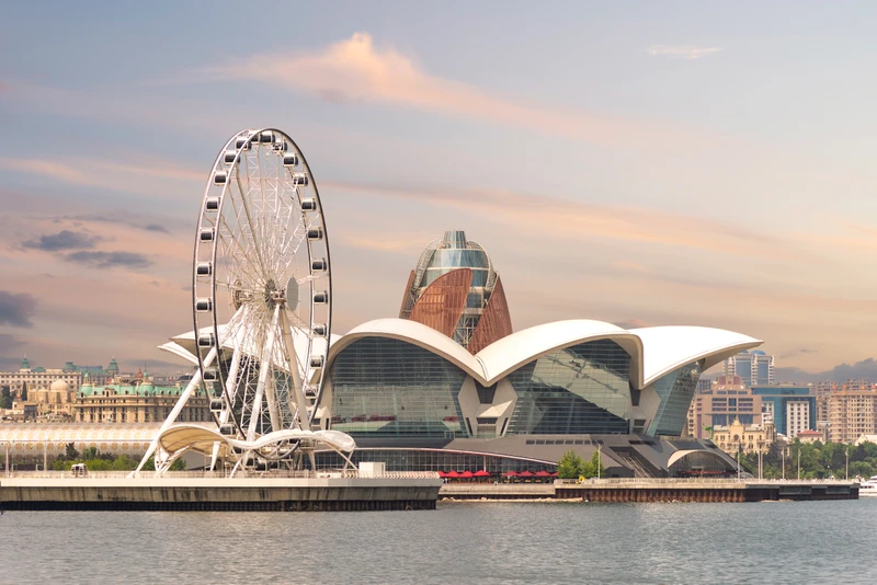 Баку старый и новый - архитектура и искусство