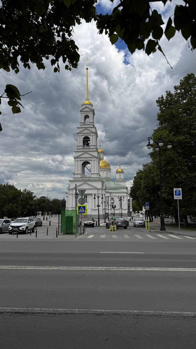 С благодарностью за потрясающую индивидуальную экскурсию по городу. Нет ничего лучше, чем познакомиться с городом через