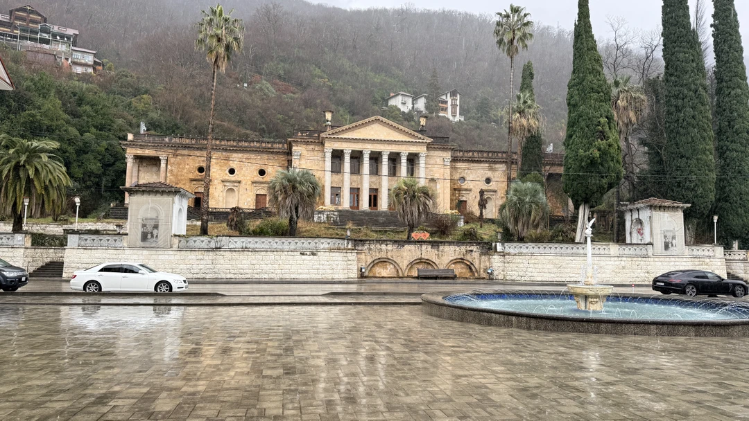 Спасибо огромное, все было очень здорово. У нас был экскурсовод Гамлет, который познакомил нас с вашей