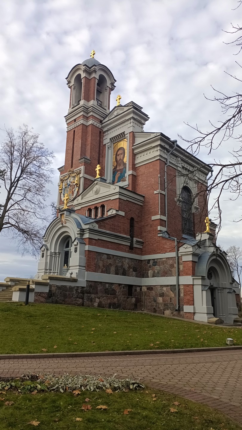 Трансфер из Минска в Мирский и Несвижский замки (туда-обратно) (Елена)