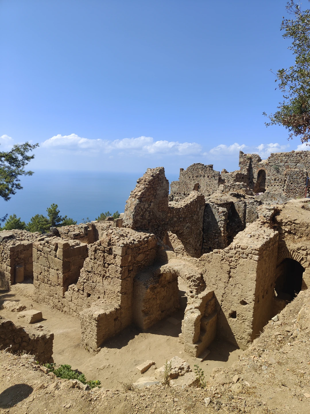 Очень отличная экскурсия, сочетание прогулок по античным городам с купанием в море в красивых бухтах. Отдельное спасибо нашему экскурсоводу Румяне.