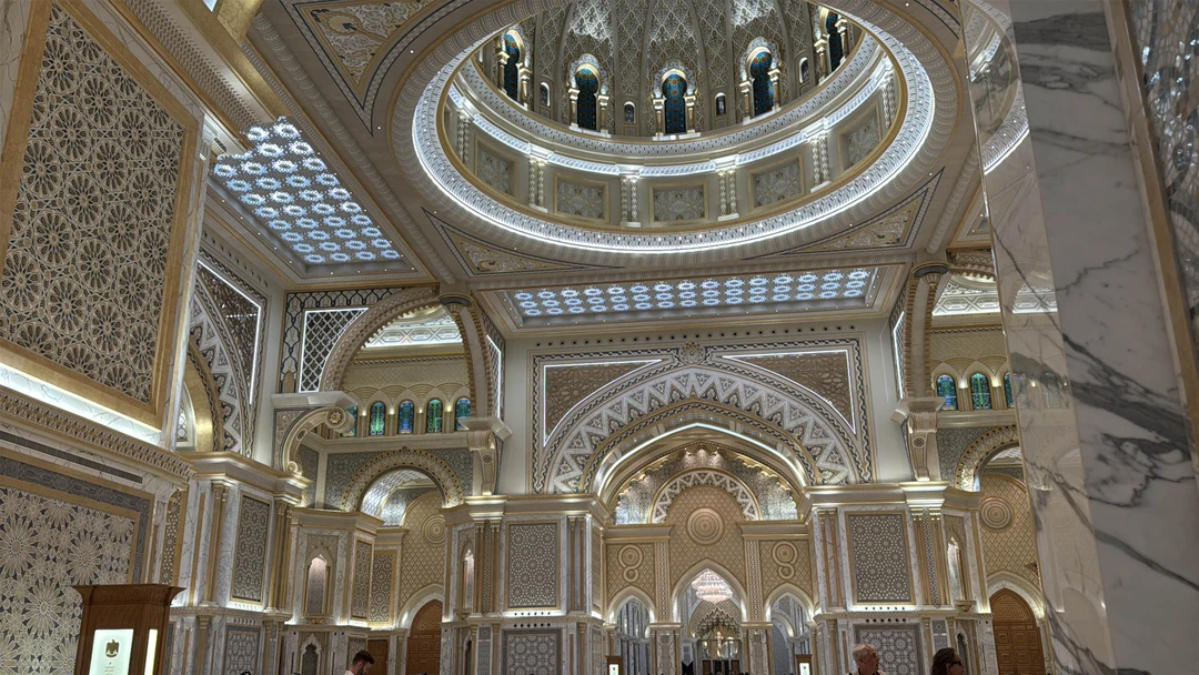 Какая замечательная экскурсия в Абу-Даби!!! Встретили около отеля, повезли в комфортабельном авто. Как и было обещано,