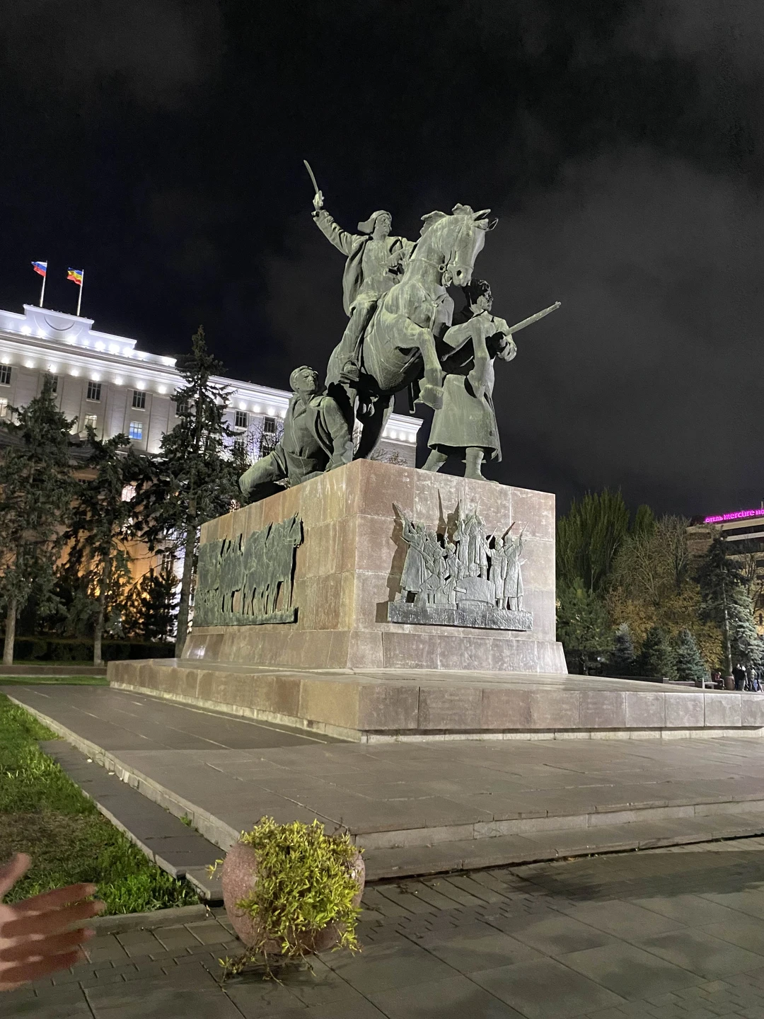 Ростов - город на Дону, на Доне (Анжелика)