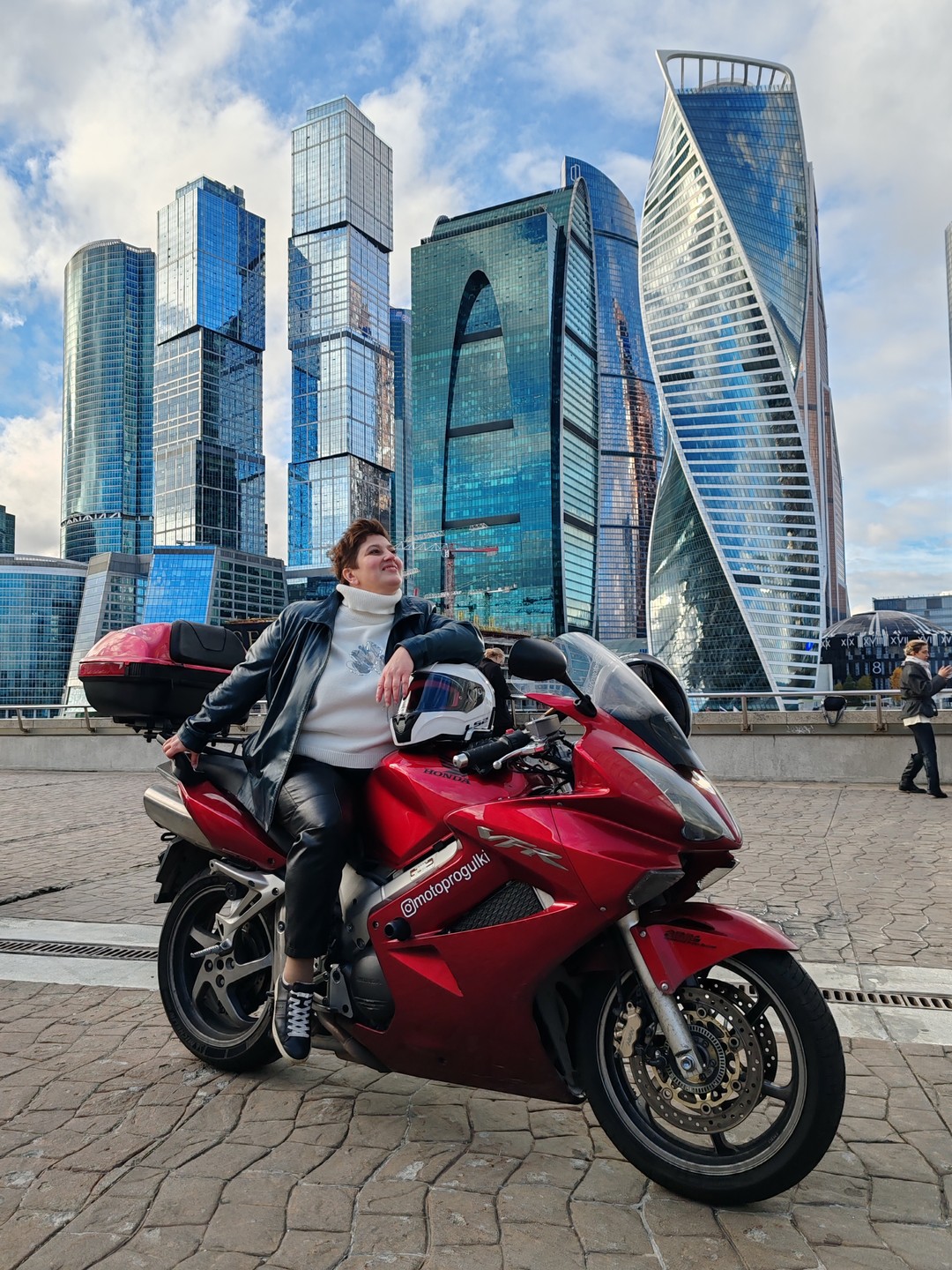 Хочется сказать спасибо Николаю и его команде за возможность людям получать незабываемые впечатления. Мне не хочется