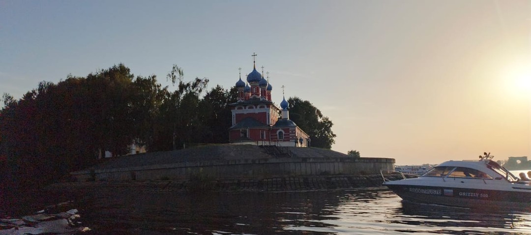 По волжской глади вдоль Углича, или Венеция рядом (Елена)