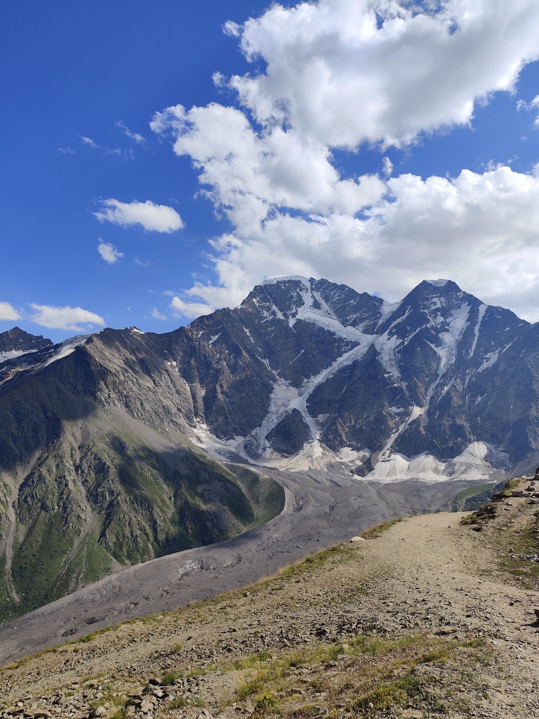 Нетипичный Эльбрус: водопады, дикие ущелья и снежные хребты (Эдуард)