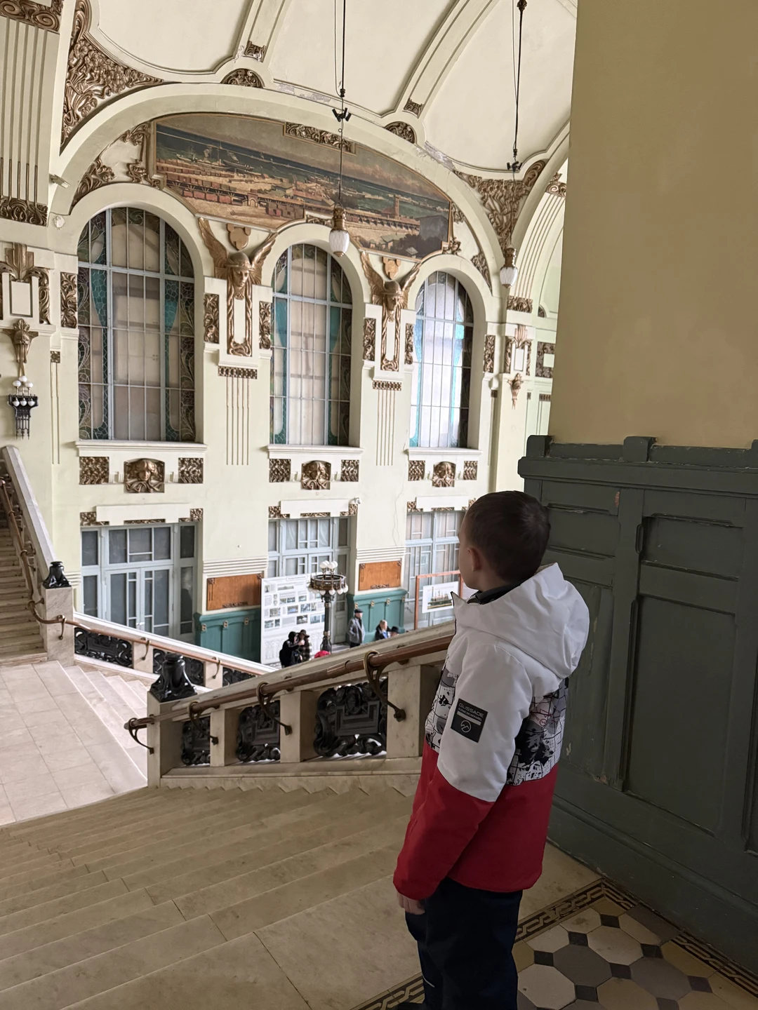 Отличная экскурсия, отличная Марина, получили массу впечатлений. Марина прекрасный рассказчик, ребенок слушал с большим вниманием! Рекомендую