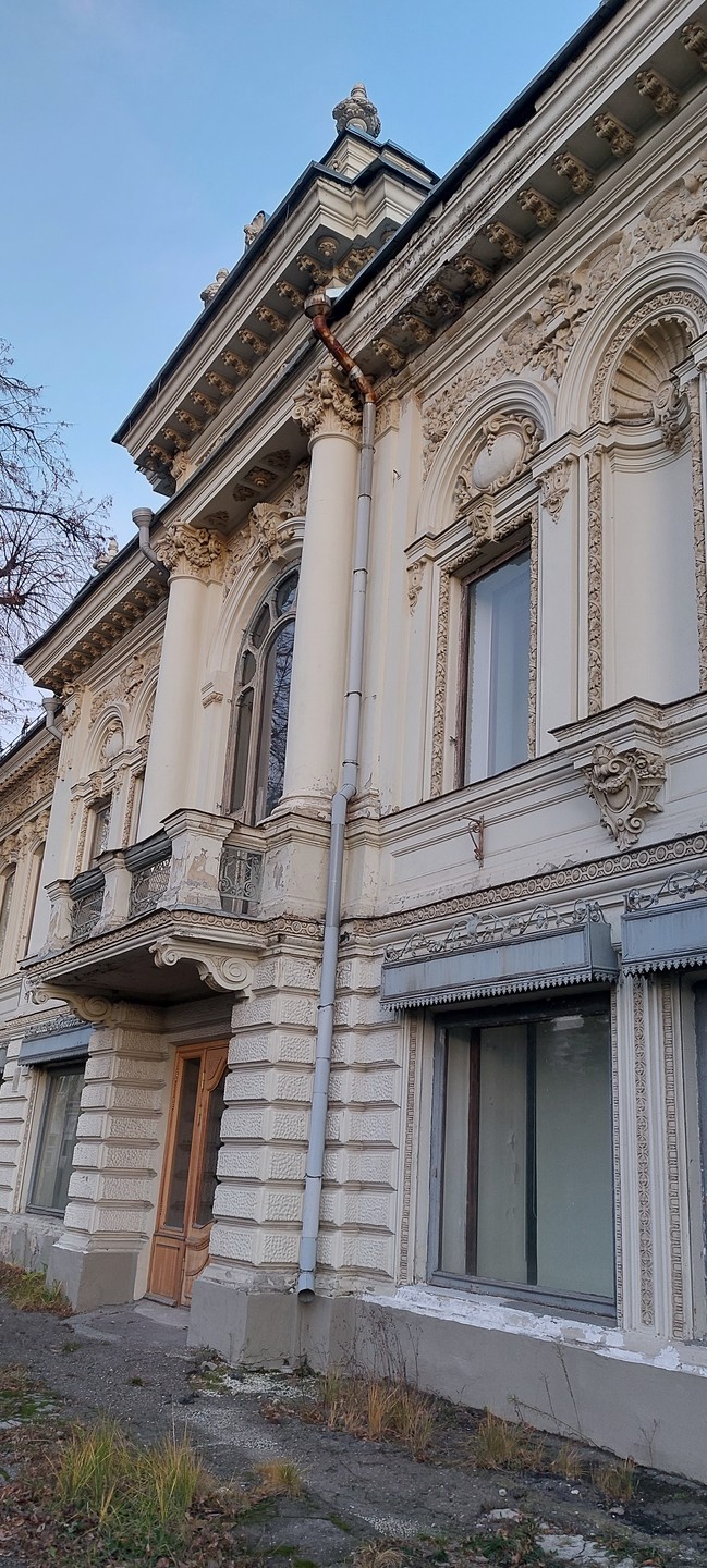 На экскурсии я была одна, но Елена все равно провела для меня одной полноценную экскурсию. И хоть день был морозный, это не помешало прогулке