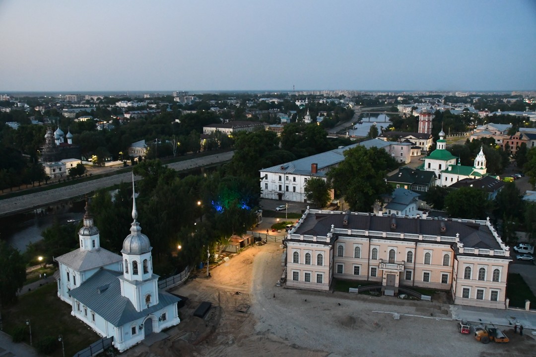 Мы никогда раньше не были в Вологде, и хотелось познакомиться с городом в компании опытного гида