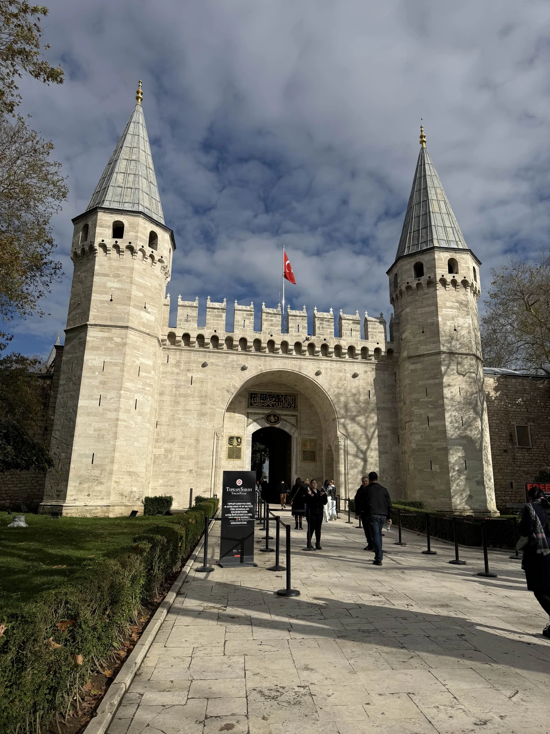 Отличный гид в мир Стамбула! Берите экскурсию- не пожалеете!