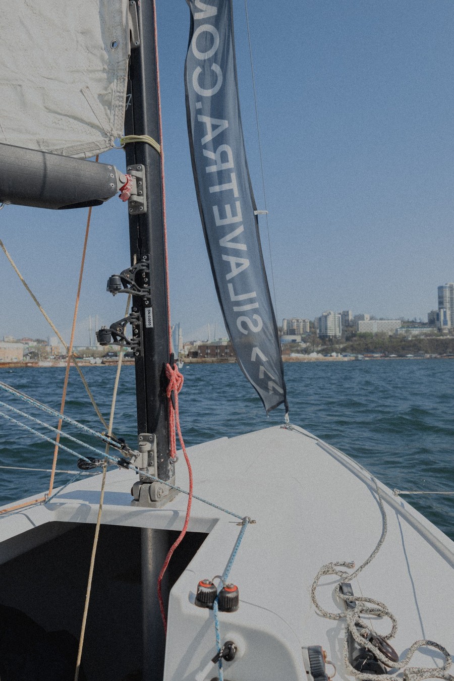 Иммерсивная прогулка под парусом во Владивостоке (8/8)